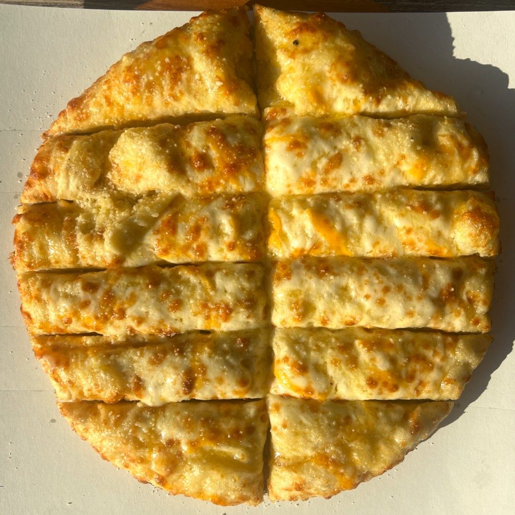 Round Cheese Pizza.